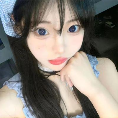 看她轻轻的飞起